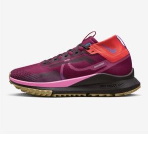 Nike Pegasus Trail 4 GORE-TEX Women's Purple and Red Athletic Shoes